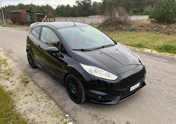 Ford Fiesta cena 43900 przebieg: 104000, rok produkcji 2014 z Kielce małe 742